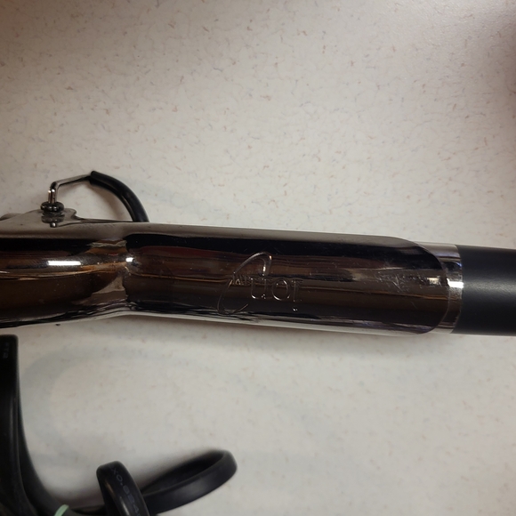 ion Titanium Pro Curling Iron, 1 Inch, Heats up to 450°F - Purple - Picture 4 of 7